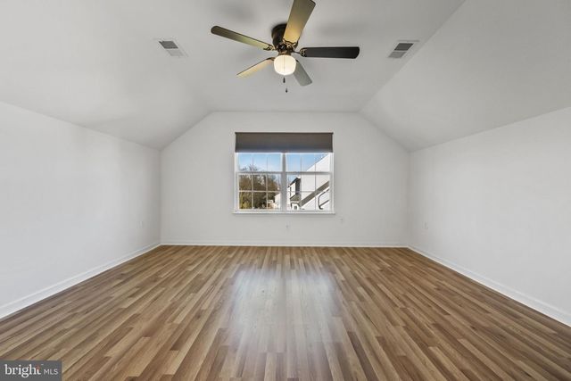 296 KIMBERWICKE DR N, Charles Town, WV 25414