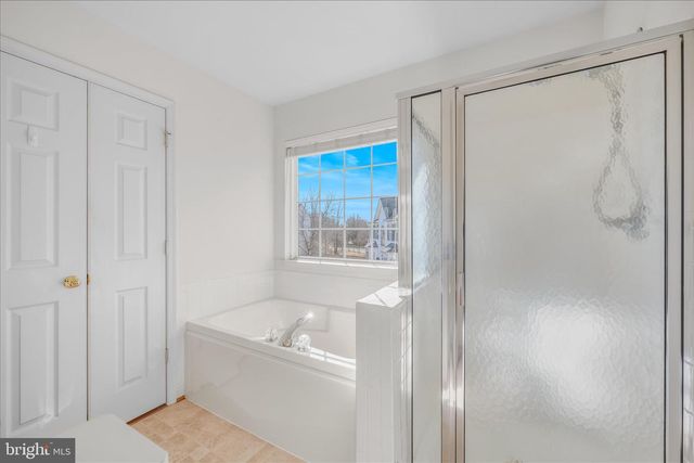 296 KIMBERWICKE DR N, Charles Town, WV 25414