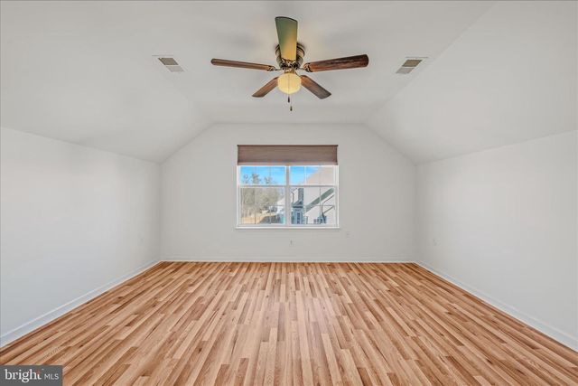 296 KIMBERWICKE DR N, Charles Town, WV 25414