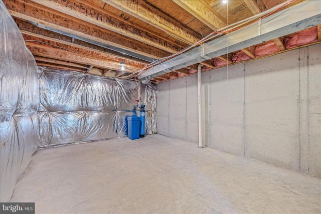 296 KIMBERWICKE DR N, Charles Town, WV 25414