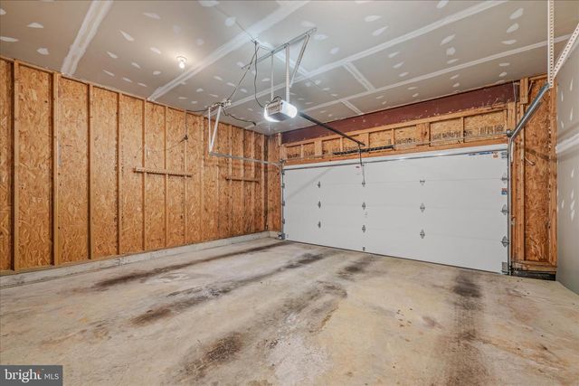 296 KIMBERWICKE DR N, Charles Town, WV 25414