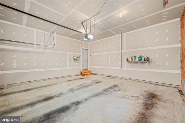 296 KIMBERWICKE DR N, Charles Town, WV 25414