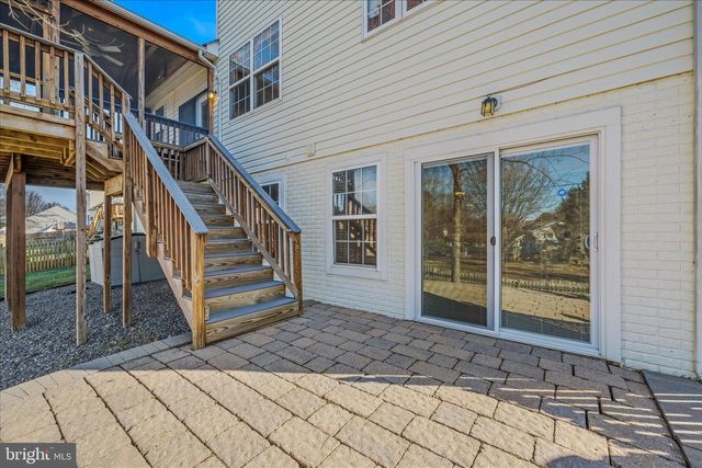 296 KIMBERWICKE DR N, Charles Town, WV 25414