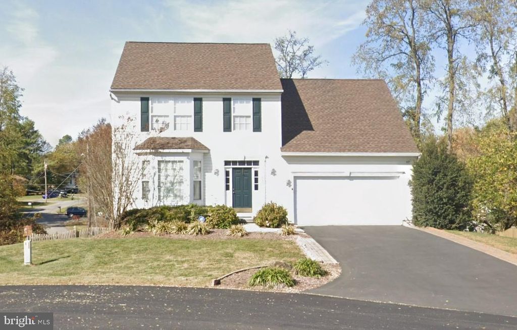 296 KIMBERWICKE DR N, Charles Town, WV 25414