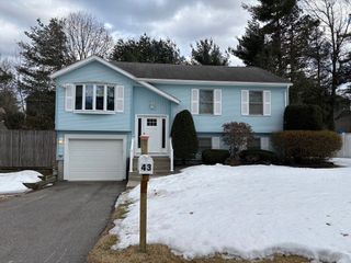 43 Marmon Court, Springfield, MA 01129