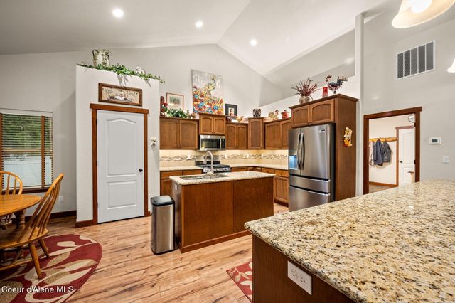 6944 N Glensford DR, Coeur D'alene, ID 83815