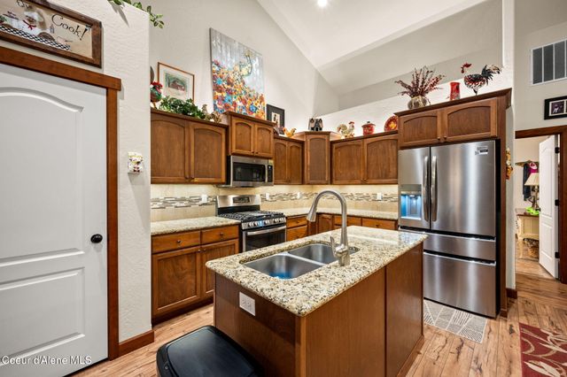 6944 N Glensford DR, Coeur D'alene, ID 83815