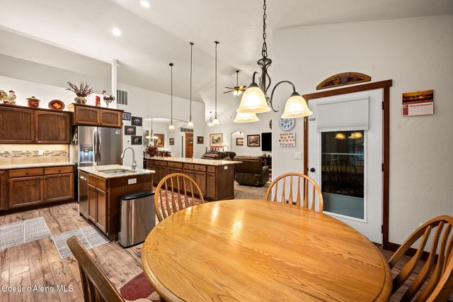 6944 N Glensford DR, Coeur D'alene, ID 83815