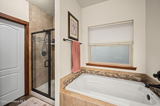 6944 N Glensford DR, Coeur D'alene, ID 83815