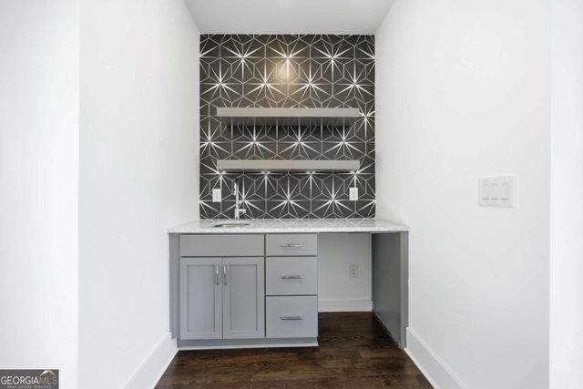 1801 Huntington Hills Lane NW, Atlanta, GA 30309