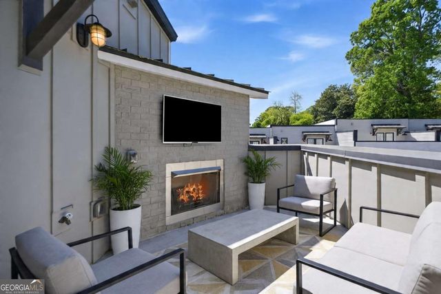 1801 Huntington Hills Lane NW, Atlanta, GA 30309