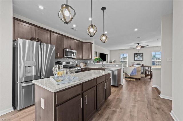 106 Freeman DR, Hampton, VA 23666