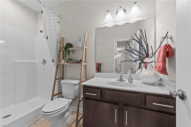 106 Freeman DR, Hampton, VA 23666