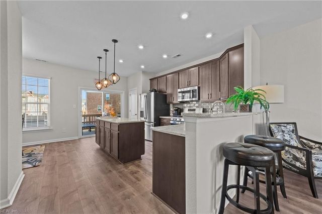 106 Freeman DR, Hampton, VA 23666