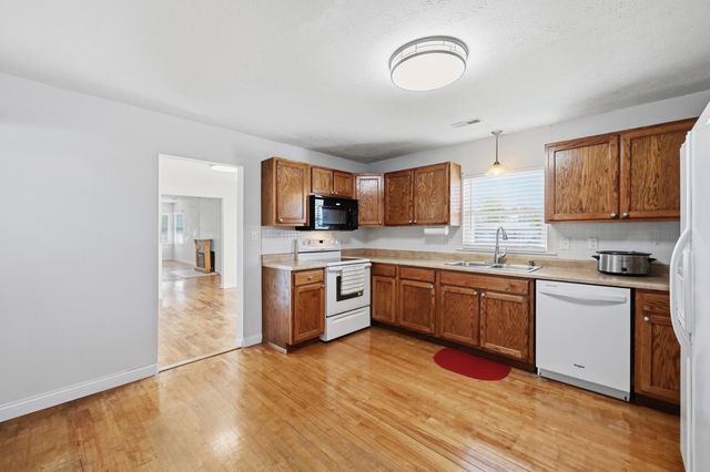 1088 Alton Station Road, Lawrenceburg, KY 40342