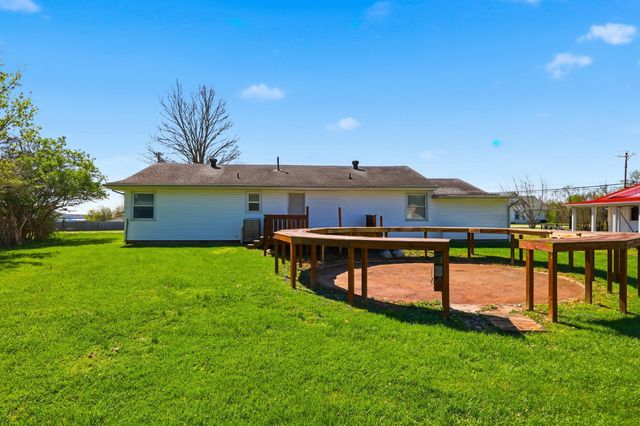 1088 Alton Station Road, Lawrenceburg, KY 40342