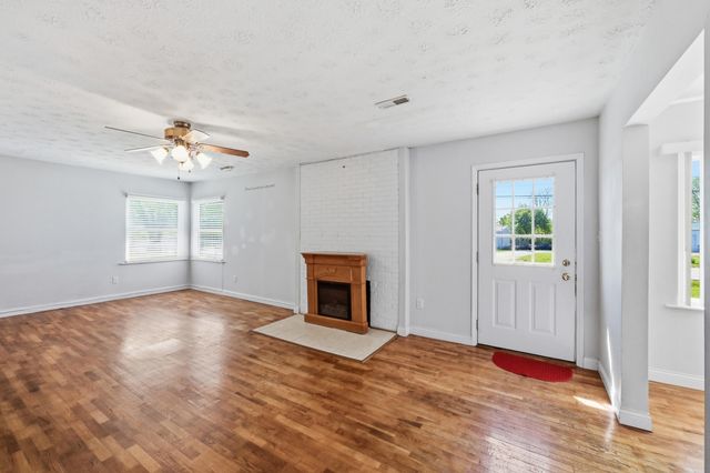 1088 Alton Station Road, Lawrenceburg, KY 40342
