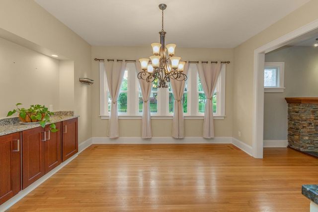 1004 Sheridan Avenue N, Minneapolis, MN 55411