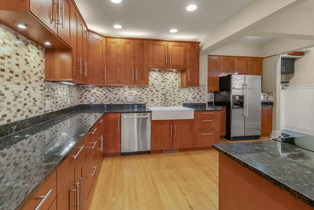 1004 Sheridan Avenue N, Minneapolis, MN 55411