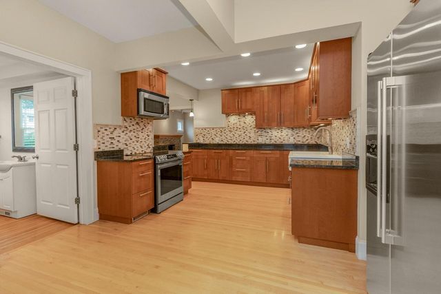 1004 Sheridan Avenue N, Minneapolis, MN 55411