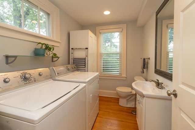 1004 Sheridan Avenue N, Minneapolis, MN 55411