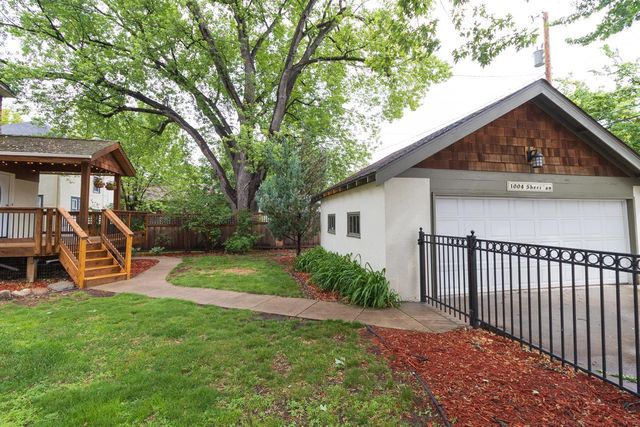 1004 Sheridan Avenue N, Minneapolis, MN 55411