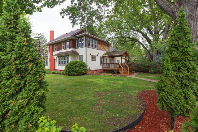 1004 Sheridan Avenue N, Minneapolis, MN 55411