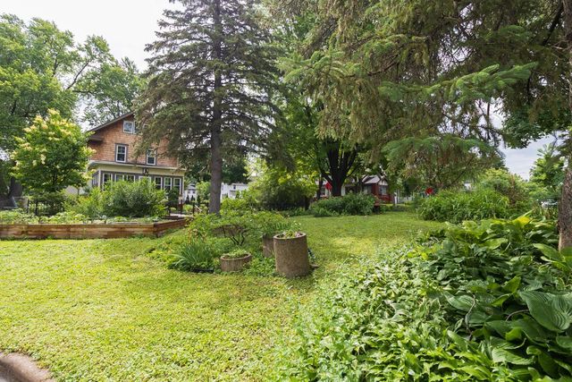1004 Sheridan Avenue N, Minneapolis, MN 55411