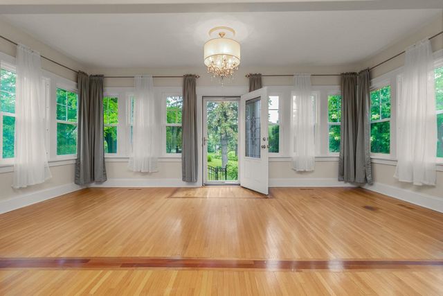 1004 Sheridan Avenue N, Minneapolis, MN 55411
