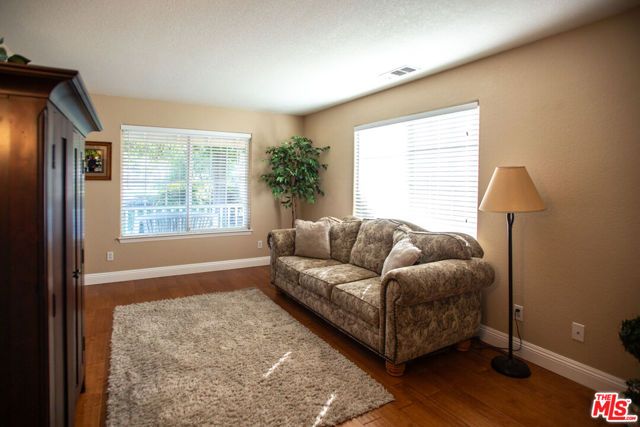 821 Coiner Court, Los Alamos, CA 93440