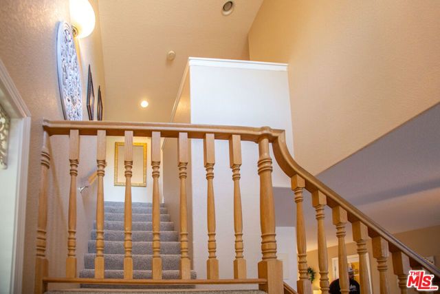 821 Coiner Court, Los Alamos, CA 93440