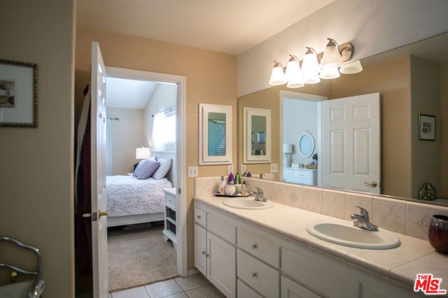 821 Coiner Court, Los Alamos, CA 93440