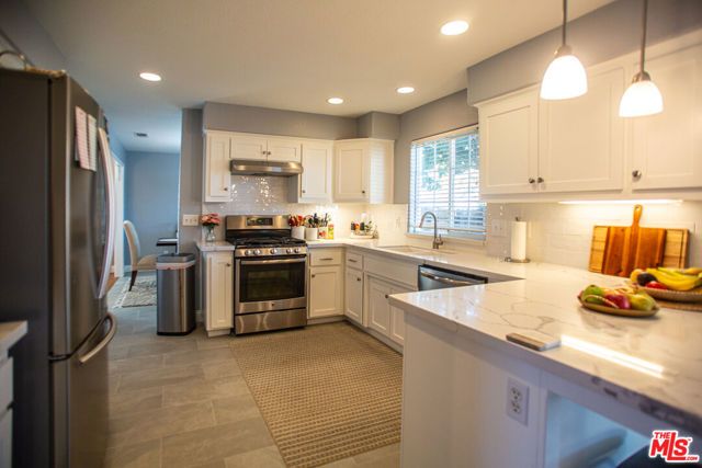 821 Coiner Court, Los Alamos, CA 93440