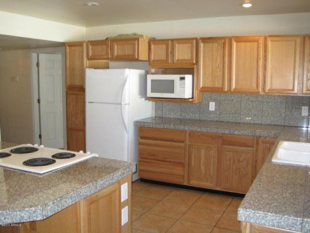 718 E Manhatton Drive, Tempe, AZ 85282