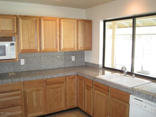 718 E Manhatton Drive, Tempe, AZ 85282