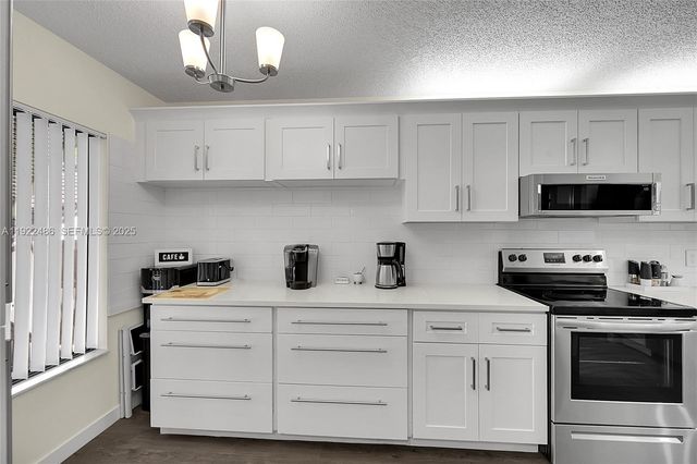 10187 Mangrove Dr 201, Boynton Beach, FL 33437