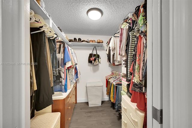 10187 Mangrove Dr 201, Boynton Beach, FL 33437