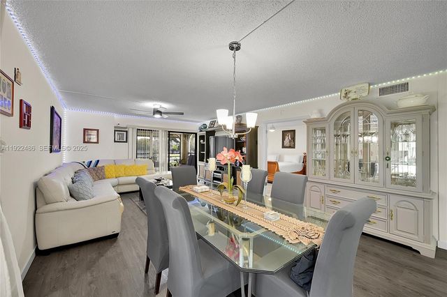 10187 Mangrove Dr 201, Boynton Beach, FL 33437