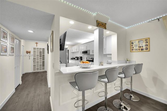 10187 Mangrove Dr 201, Boynton Beach, FL 33437