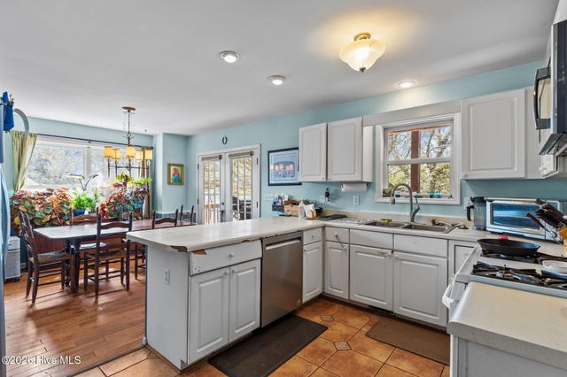 217 NE 61st Street, Oak Island, NC 28465