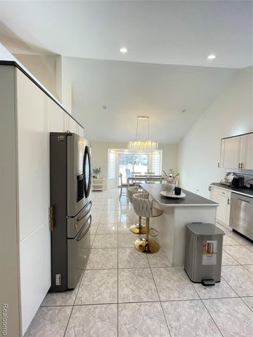 50531 Princeton Drive, Macomb, MI 48044