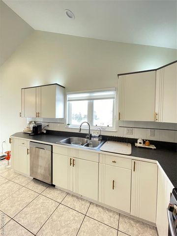 50531 Princeton Drive, Macomb, MI 48044