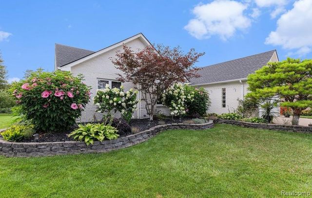 50531 Princeton Drive, Macomb, MI 48044