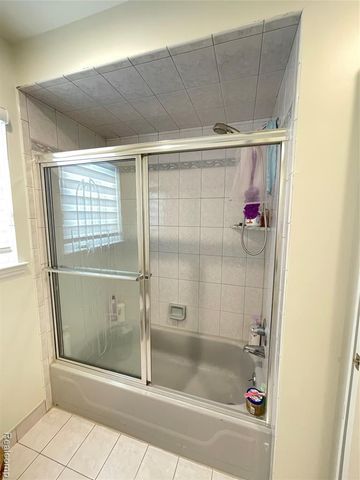 50531 Princeton Drive, Macomb, MI 48044