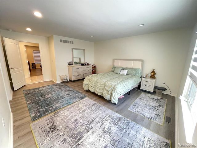 50531 Princeton Drive, Macomb, MI 48044