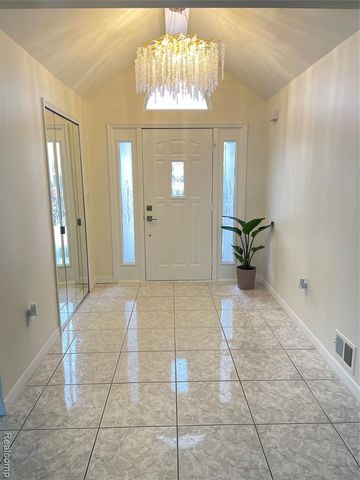 50531 Princeton Drive, Macomb, MI 48044