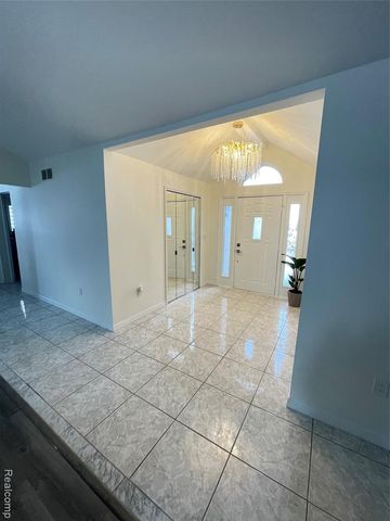 50531 Princeton Drive, Macomb, MI 48044