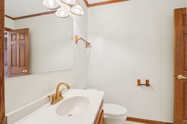 8810 S Patricia BOULEVARD, Oak Creek, WI 53154