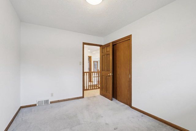 8810 S Patricia BOULEVARD, Oak Creek, WI 53154