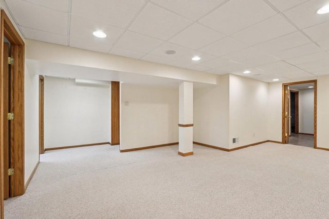 8810 S Patricia BOULEVARD, Oak Creek, WI 53154